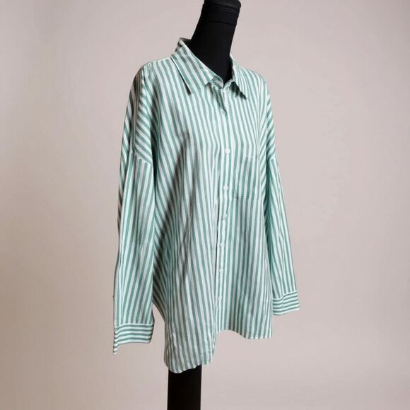 💚🤍 NWT Torrid Drop Shoulder Button-Down Shirt • Size 14/16 • Relaxed Fit ✨ - Picture 5 of 8